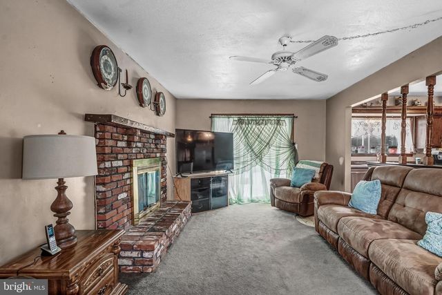 2 LATHAM WAY, Sicklerville, NJ 08081