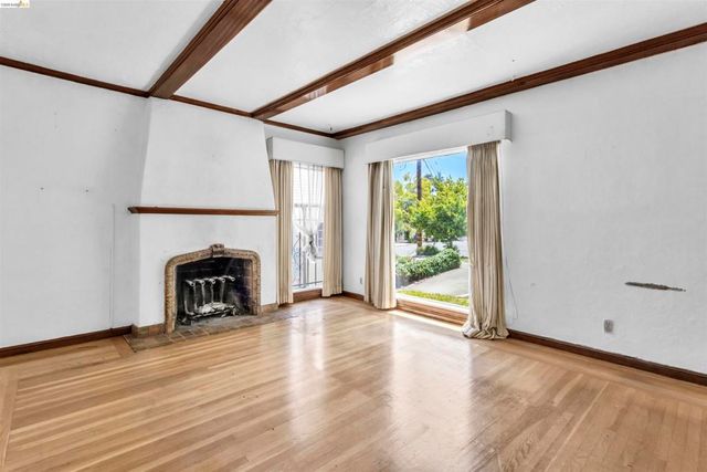 3508 Morcom Ave, Oakland, CA 94619