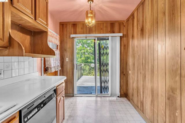 3508 Morcom Ave, Oakland, CA 94619