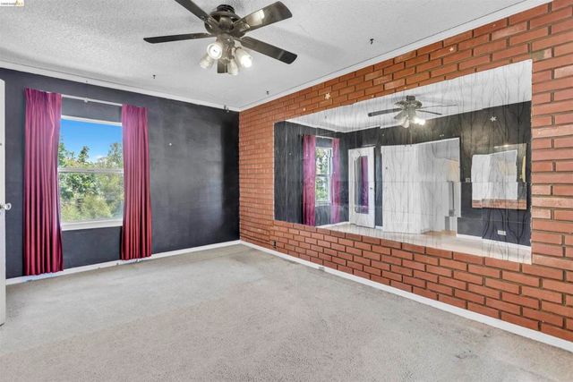 3508 Morcom Ave, Oakland, CA 94619