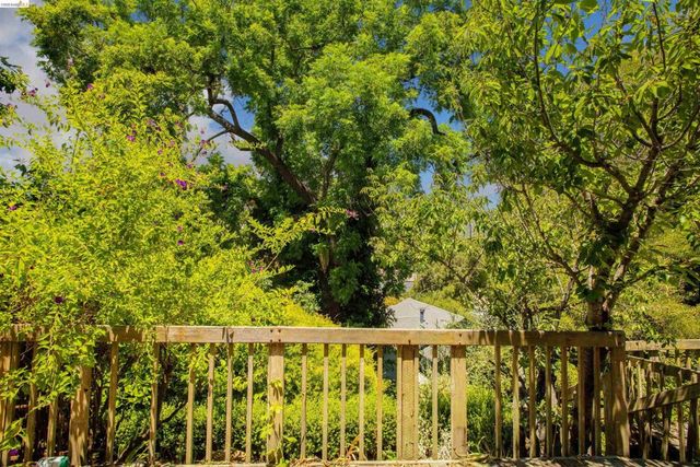 3508 Morcom Ave, Oakland, CA 94619