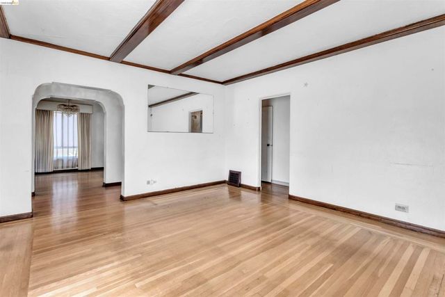 3508 Morcom Ave, Oakland, CA 94619