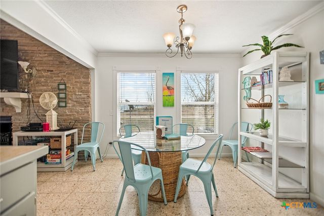 132 Waterfront Alley, Port Lavaca, TX 77979