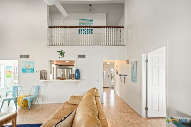 132 Waterfront Alley, Port Lavaca, TX 77979