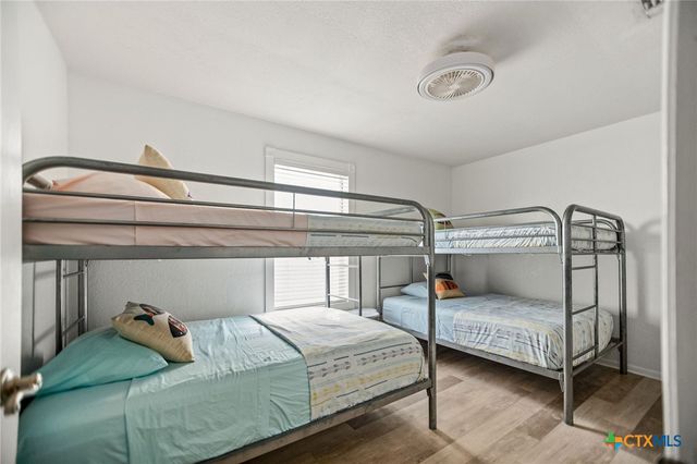 132 Waterfront Alley, Port Lavaca, TX 77979