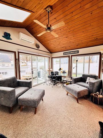 22 Westminster Street, Manchester, NH 03103