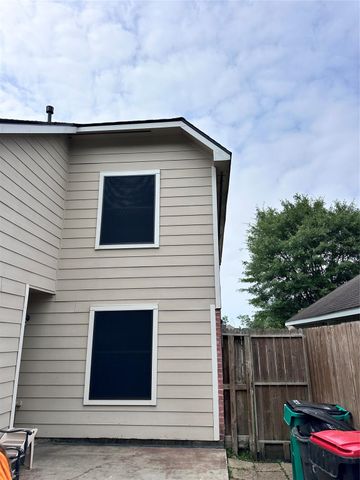 10422 Lauren Creek Drive, Baytown, TX 77523