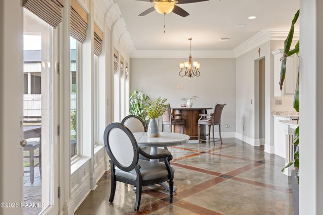 1800 Adeline Drive, New Iberia, LA 70563