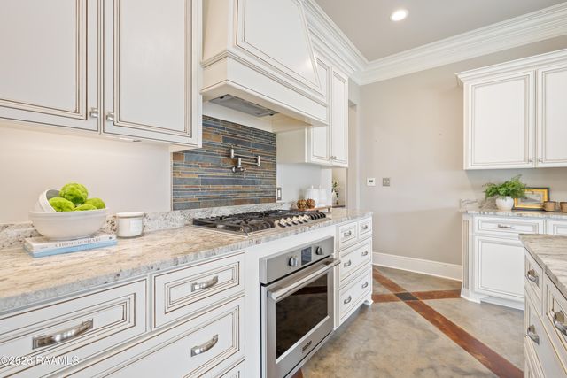 1800 Adeline Drive, New Iberia, LA 70563