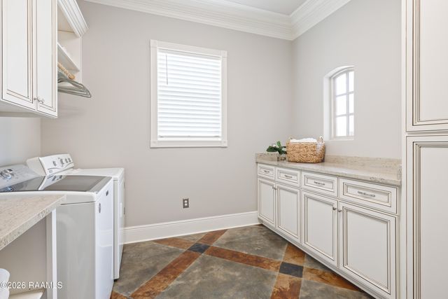 1800 Adeline Drive, New Iberia, LA 70563