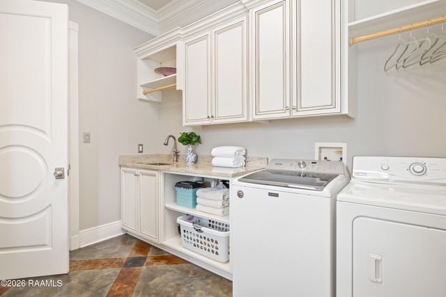 1800 Adeline Drive, New Iberia, LA 70563