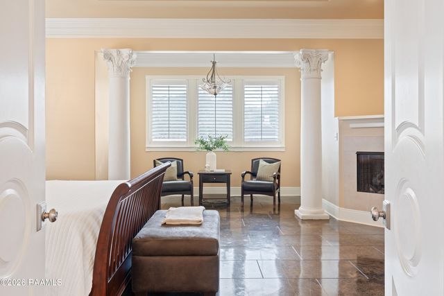 1800 Adeline Drive, New Iberia, LA 70563