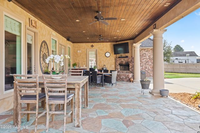 1800 Adeline Drive, New Iberia, LA 70563