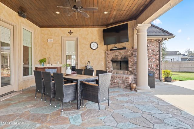 1800 Adeline Drive, New Iberia, LA 70563