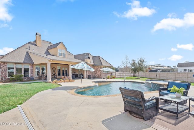 1800 Adeline Drive, New Iberia, LA 70563