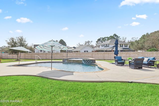 1800 Adeline Drive, New Iberia, LA 70563