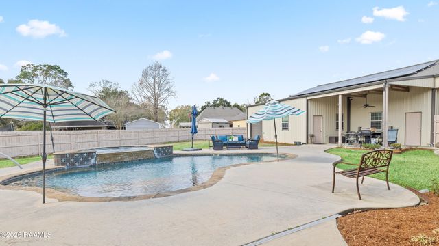 1800 Adeline Drive, New Iberia, LA 70563