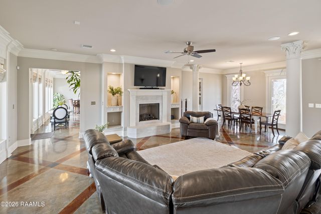 1800 Adeline Drive, New Iberia, LA 70563