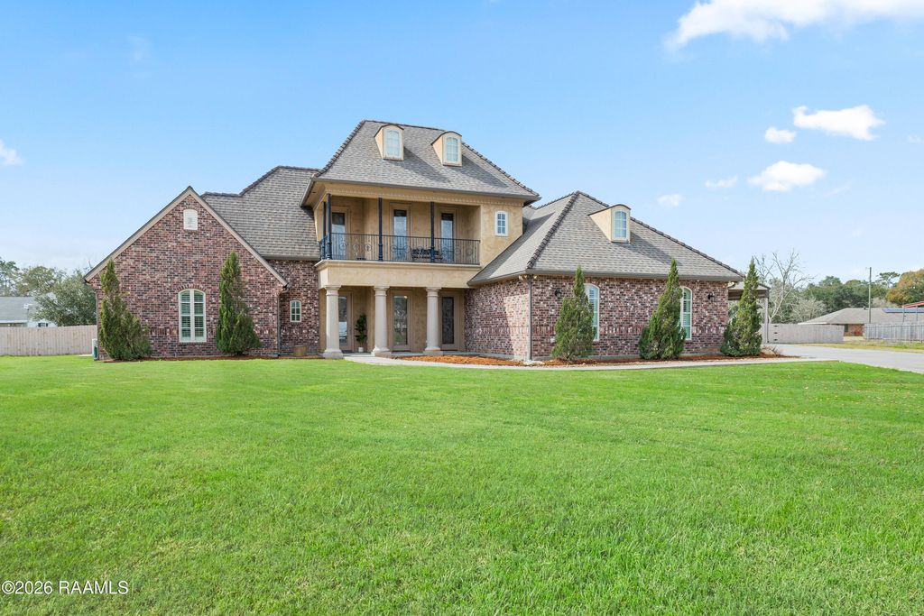 1800 Adeline Drive, New Iberia, LA 70563