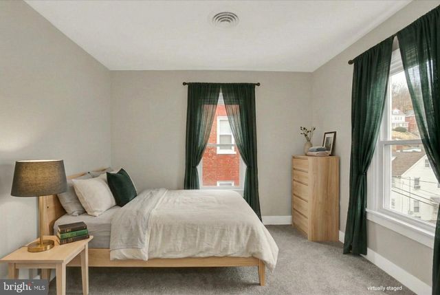 116 HANOVER ST, Glen Rock, PA 17327