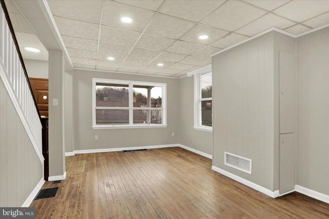 116 HANOVER ST, Glen Rock, PA 17327