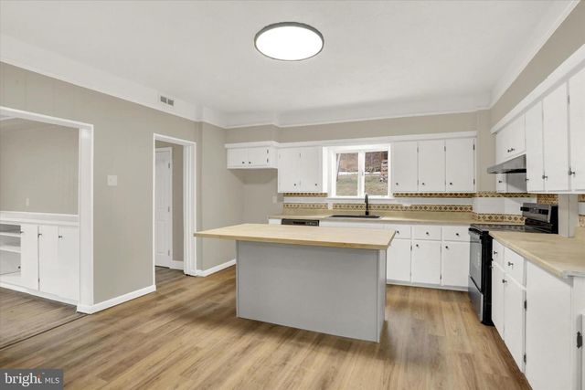 116 HANOVER ST, Glen Rock, PA 17327