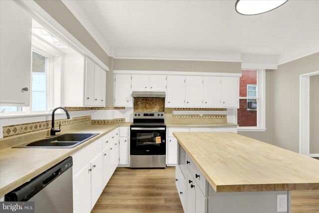 116 HANOVER ST, Glen Rock, PA 17327