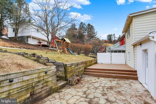 116 HANOVER ST, Glen Rock, PA 17327