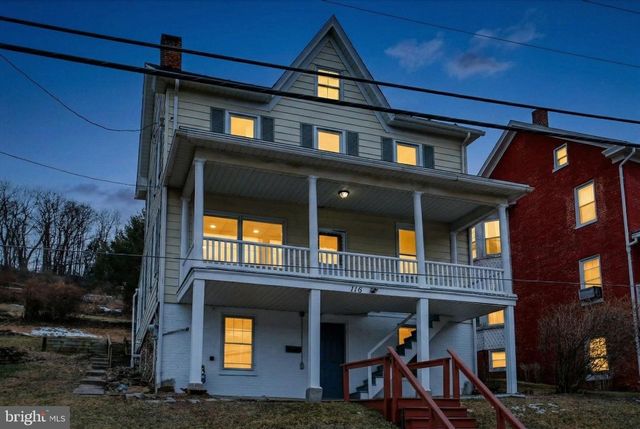 116 HANOVER ST, Glen Rock, PA 17327