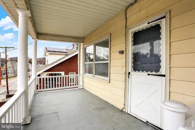 116 HANOVER ST, Glen Rock, PA 17327