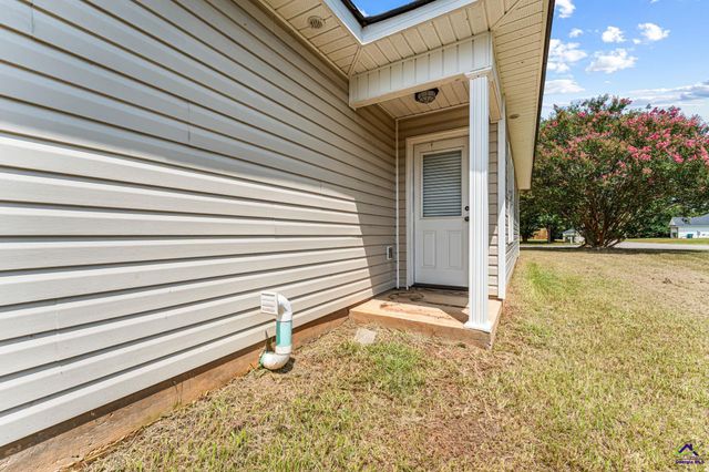 208 Shasta Drive, Perry, GA 31069