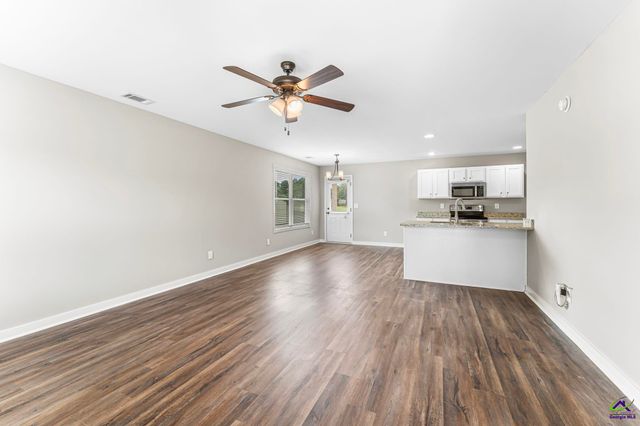 208 Shasta Drive, Perry, GA 31069