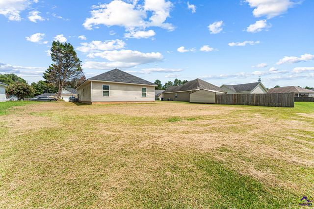 208 Shasta Drive, Perry, GA 31069