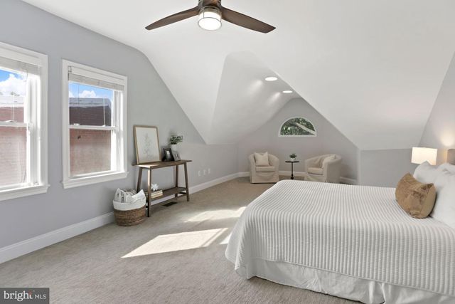 215 T ST NE, Washington, DC 20002