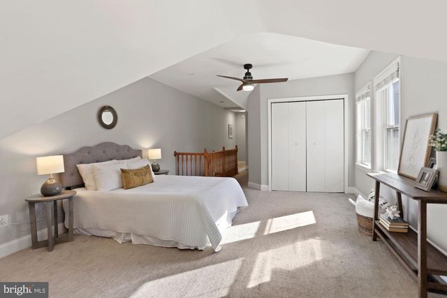 215 T ST NE, Washington, DC 20002