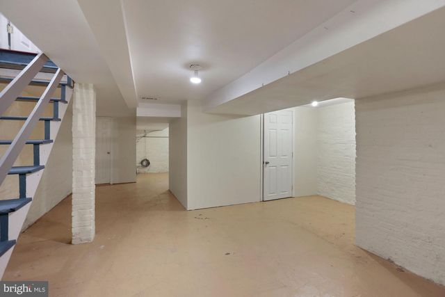 215 T ST NE, Washington, DC 20002