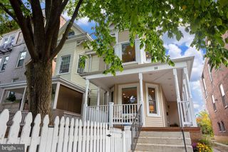 215 T ST NE, Washington, DC 20002