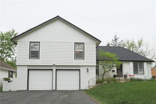 9210 England Street, Overland Park, KS 66212