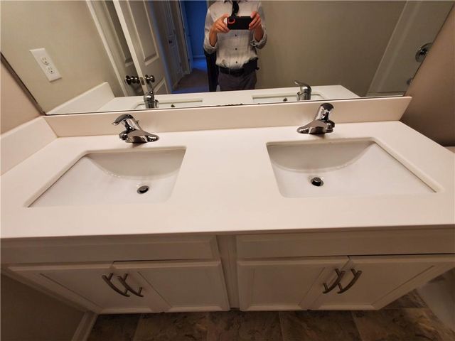 165 Canvas Ives Drive, Lawrenceville, GA 30045