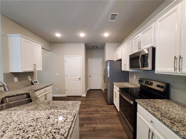 165 Canvas Ives Drive, Lawrenceville, GA 30045