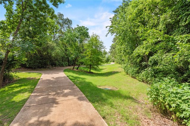 18702 Town Bluff Drive, Cypress, TX 77433