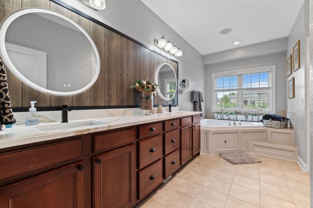 308 NE Hanover Court, Ankeny, IA 50021