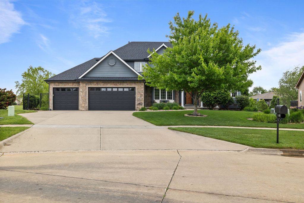 308 NE Hanover Court, Ankeny, IA 50021