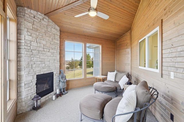 6249 Amethyst Drive, Waunakee, WI 53597