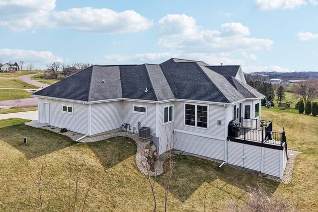 6249 Amethyst Drive, Waunakee, WI 53597