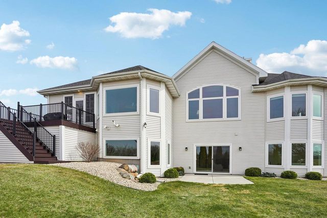6249 Amethyst Drive, Waunakee, WI 53597