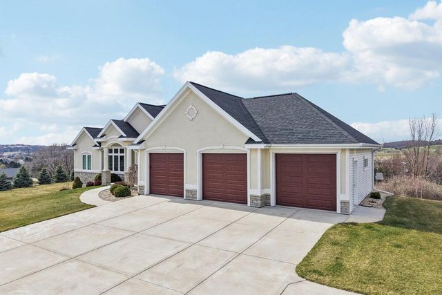 6249 Amethyst Drive, Waunakee, WI 53597