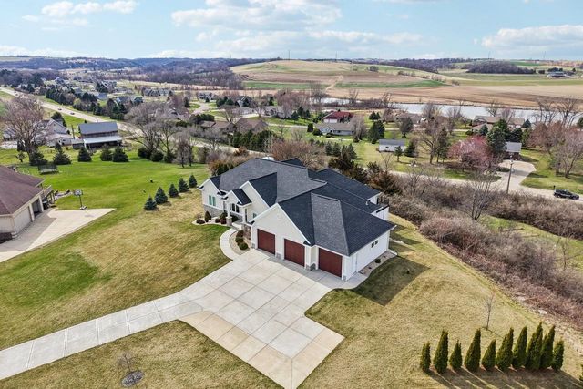 6249 Amethyst Drive, Waunakee, WI 53597