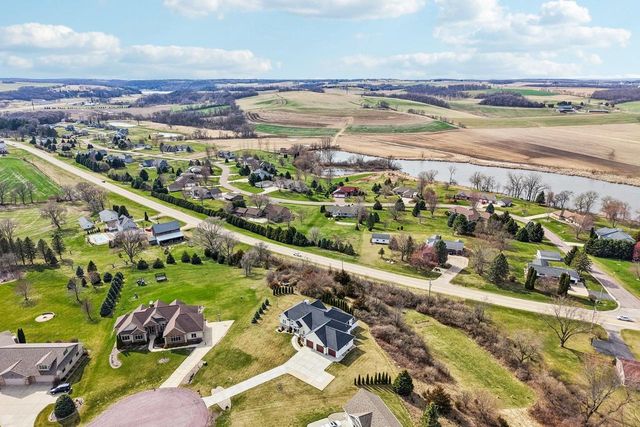 6249 Amethyst Drive, Waunakee, WI 53597