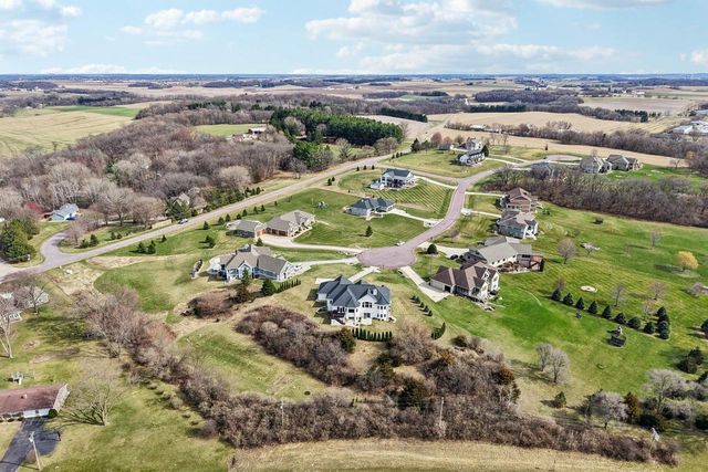 6249 Amethyst Drive, Waunakee, WI 53597